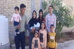 گفت و گو با خانواده 9 نفره خانم احمدی بهورز شاغل در شبکه بهداشت و درمان زرین دشت .